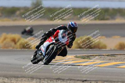 media/Oct-08-2022-SoCal Trackdays (Sat) [[1fc3beec89]]/Turn 14 (1050am)/